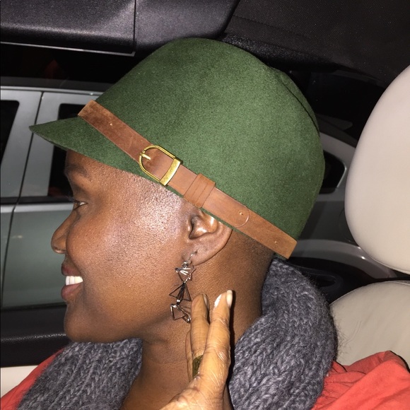 Meet your Posher, Keisha m. - Picture 3 of 6